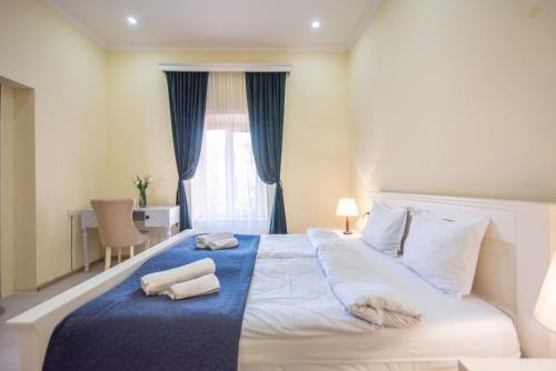 Old Town Booking Apartment