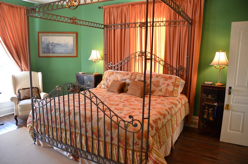The Walker Inn - photo 15