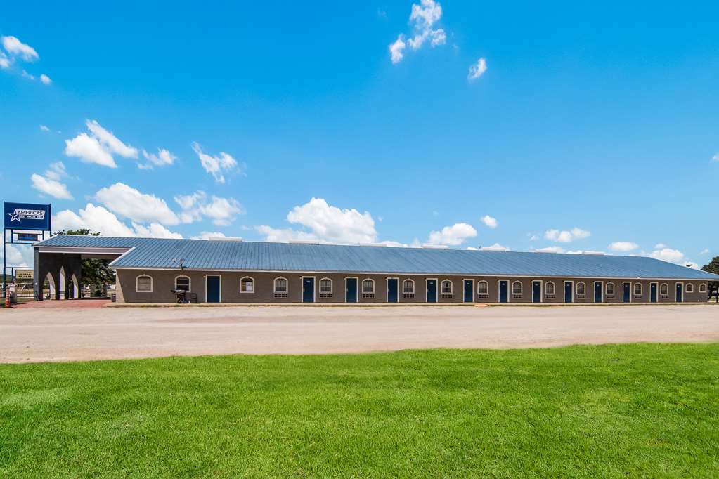 Americas Best Value Inn Baird - photo 18