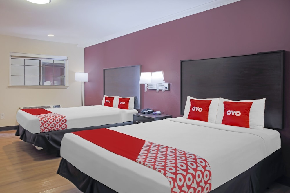 OYO Hotel McAllen Airport South - photo 39