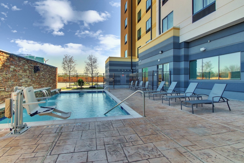 Fairfield Inn & Suites by Marriott Houston Brookhollow - photo 4