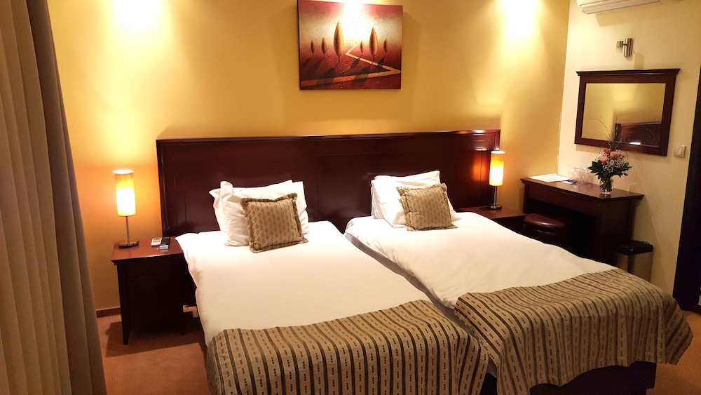 Hotel Contact - last minute hotel in Belgrade