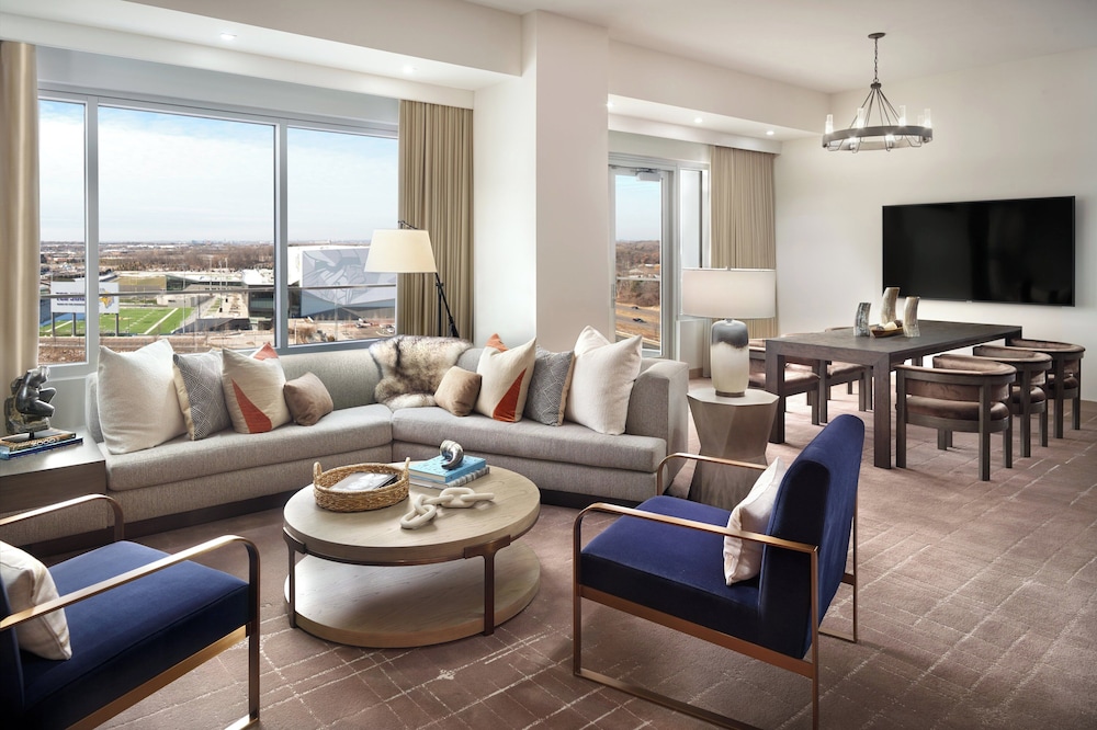 Omni Viking Lakes Hotel - photo 9