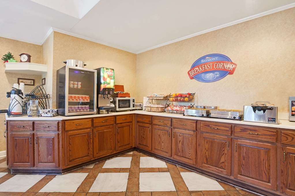 Baymont by Wyndham Pearl - photo 13