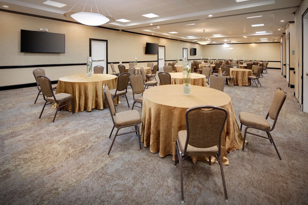 Hilton Garden Inn Tyler - photo 46