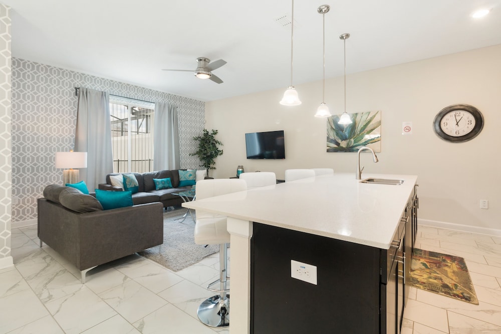 4 Bedrooms 3 Bathrooms Storey Lake 4829 Rc - photo 6
