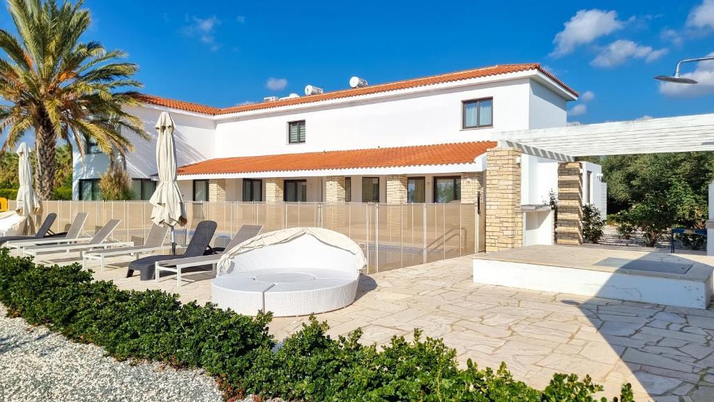 Leto 13 Villa — 4-Star Luxury Hotel in Paphos, Cyprus