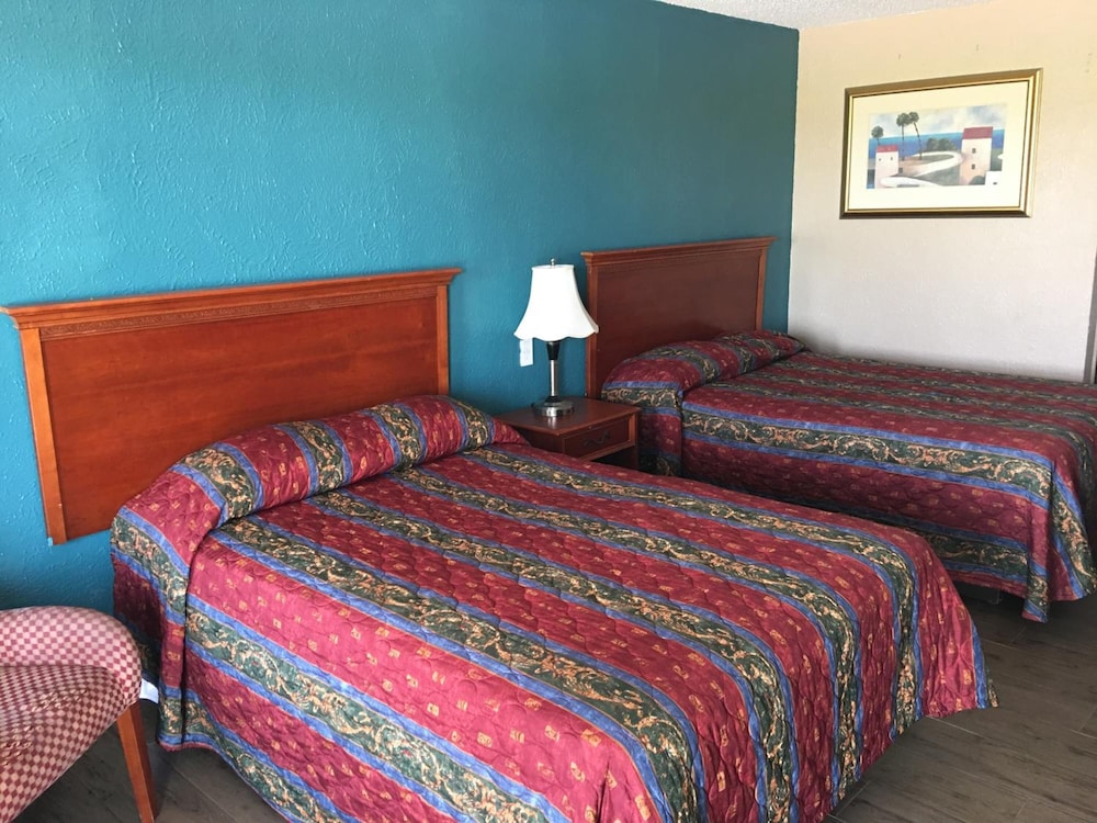 Chaparral Motel - photo 9