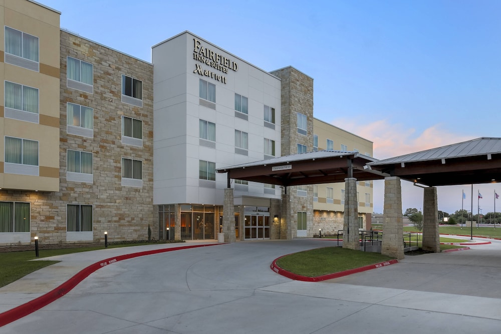 Fairfield Inn & Suites by Marriott Decatur at Decatur Conference Center - photo 24