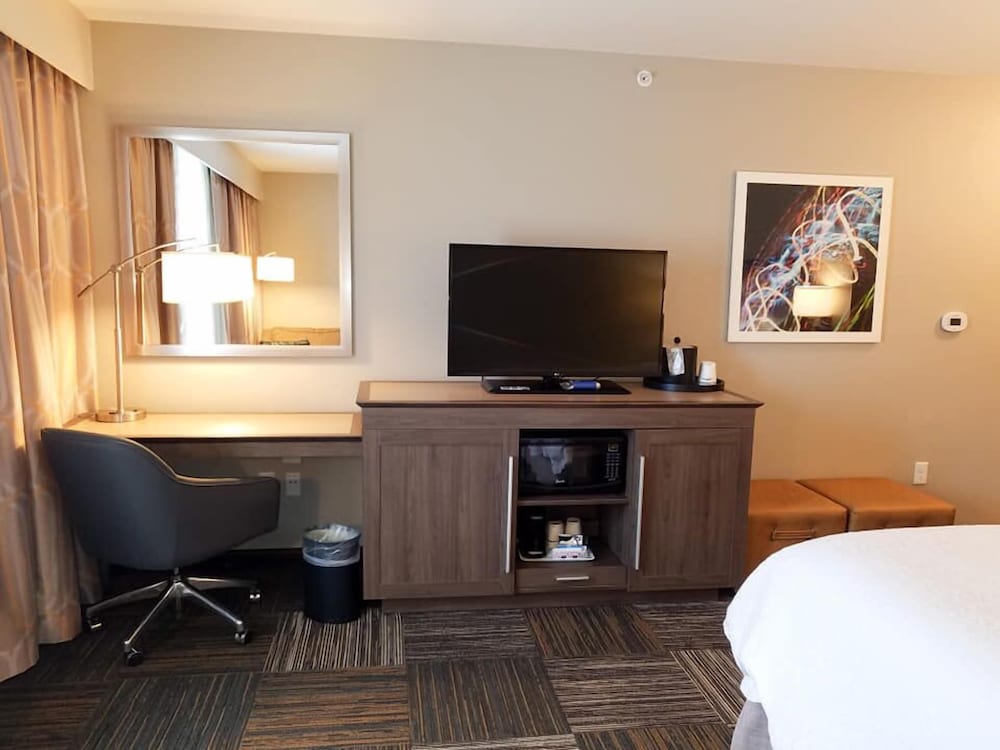 Hampton Inn & Suites Hudson - photo 6