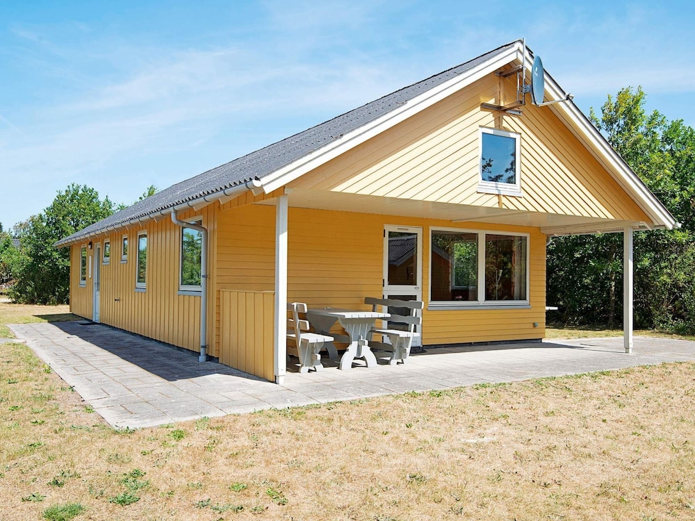 6 person holiday home in Ulfborg — 4-Star Luxury Hotel in Ulfborg, Denmark