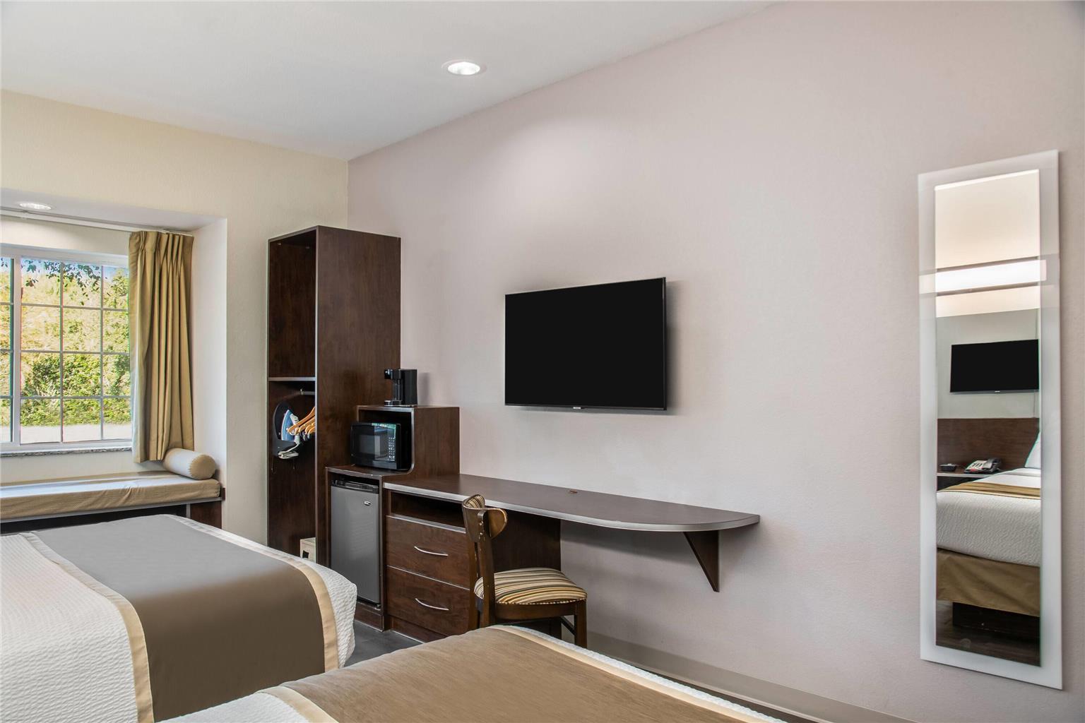 Microtel Inn & Suites by Wyndham Pearl River Slidell - photo 17