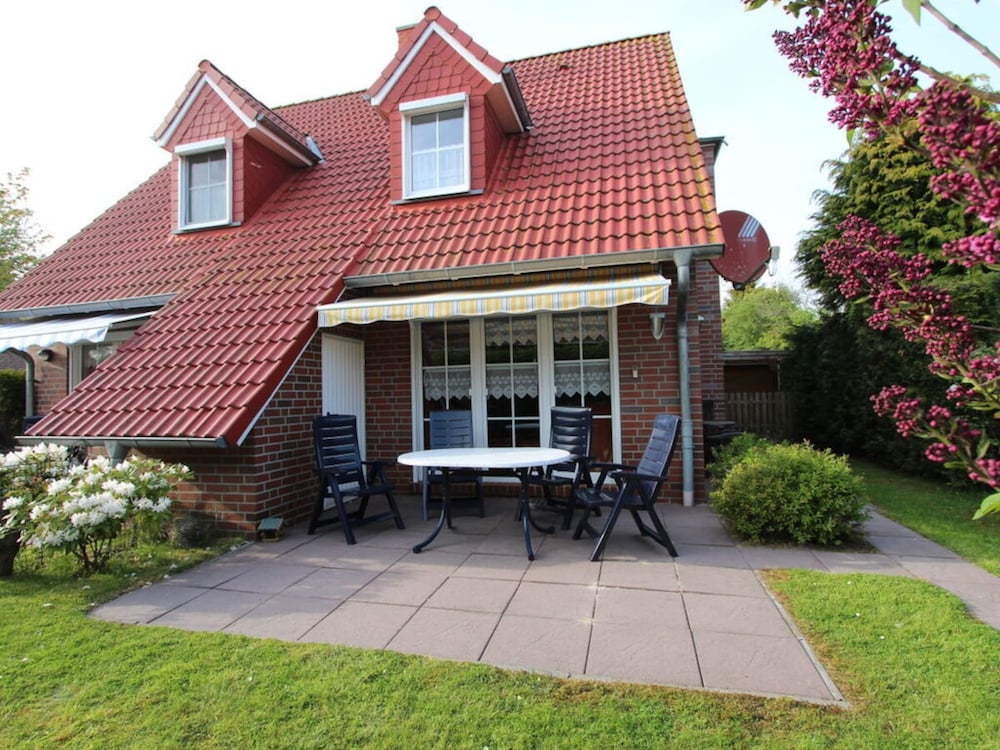 Wattloper Left Modern Retreat — 4-Star Luxury Hotel in Wittmund, Germany