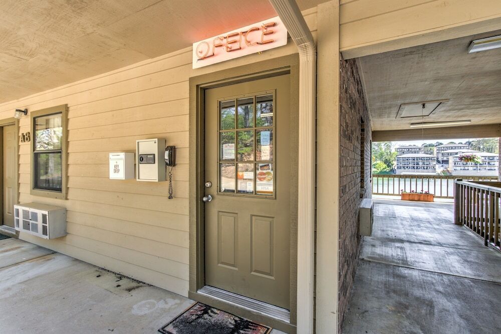 Long Island Lake Resort in Hot Springs, United States