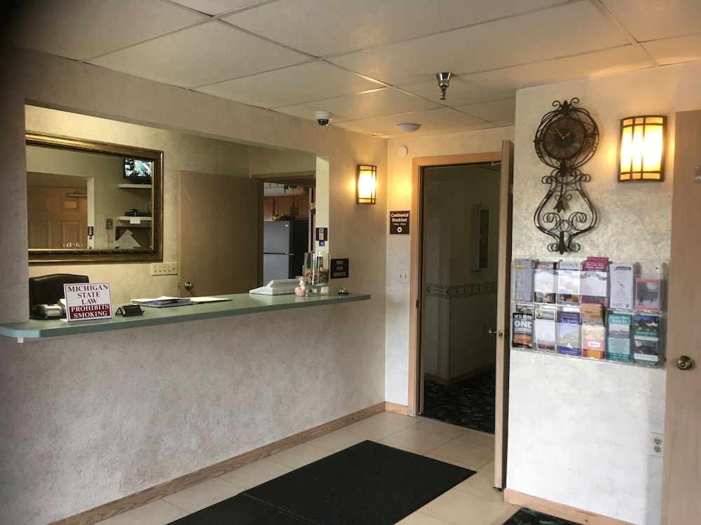 Value Host Motor Inn - photo 2
