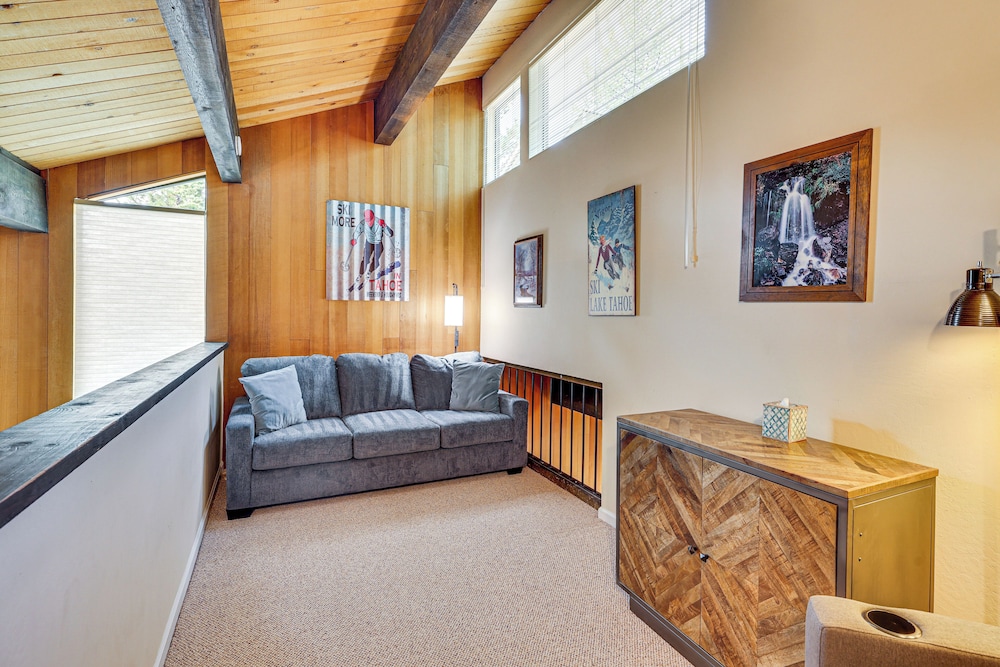 5 Mi to Northstar Resort Multi level Family Condo in Kings Beach, United States