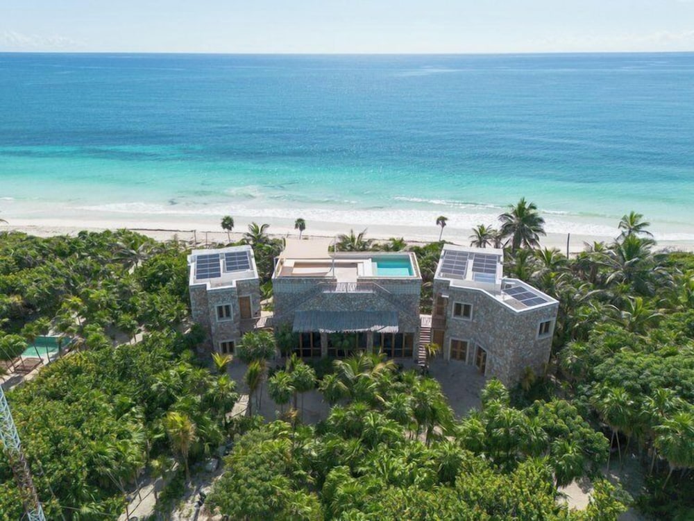 ANANA Casa Kaab Kaan Rooftop pool Beachfront — 4-Star Luxury Hotel in Tulum, Mexico