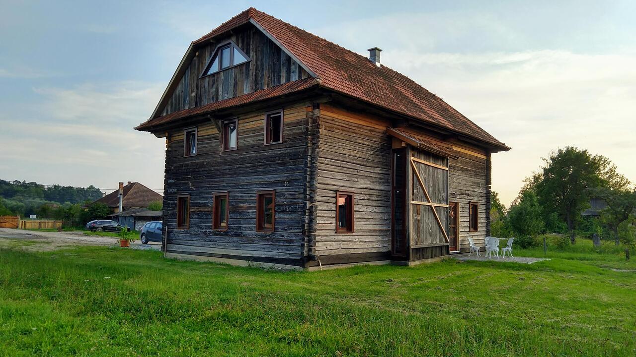 Wooden Barn — hotel in Zabala