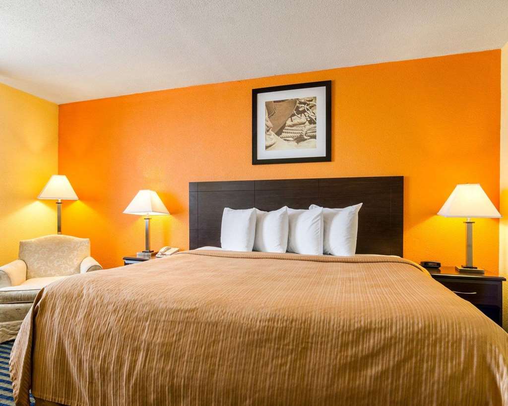 Quality Inn Liberal - photo 12