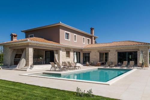Villa Cami — 4-Star Luxury Hotel in Groznjan, Croatia