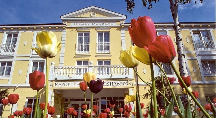 Beauty Vital Residenz Helga Dolezal — 4-Star Luxury Hotel in Parndorf, Austria