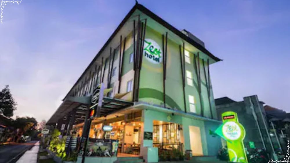 Zest Hotel Legian