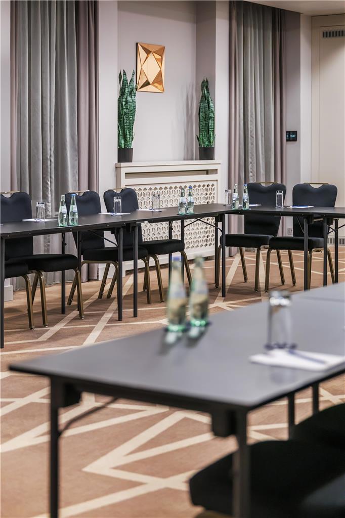 Park Suite UShape Detailled