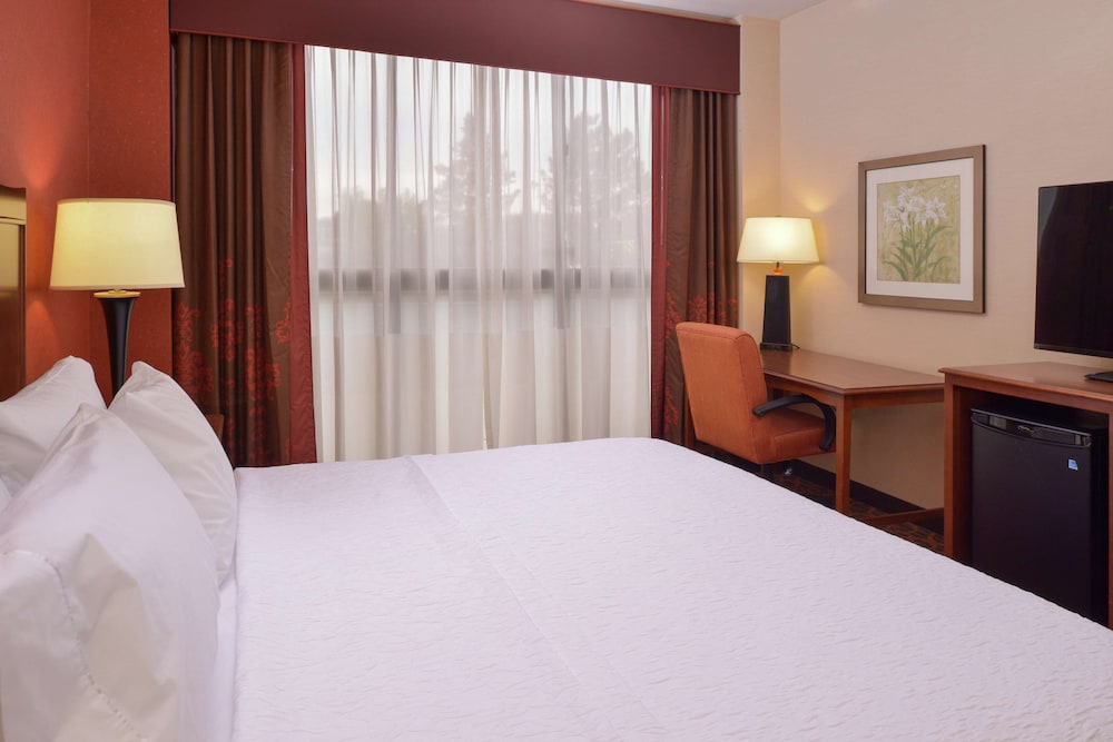 Hampton Inn Frederick - photo 13