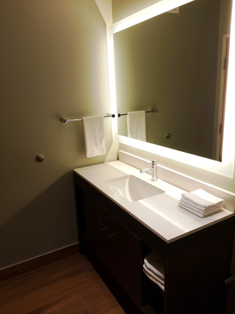 Staybridge Suites Guadalajara Novena by IHG