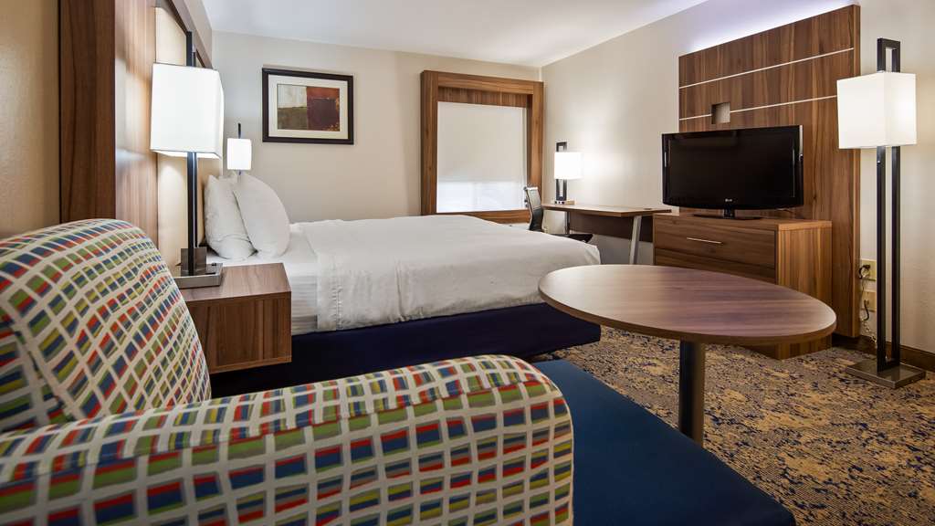 Best Western Plus Kansas City Airport KCI East - photo 21