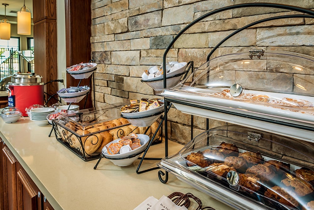 Staybridge Suites Dearborn MI by IHG - photo 15