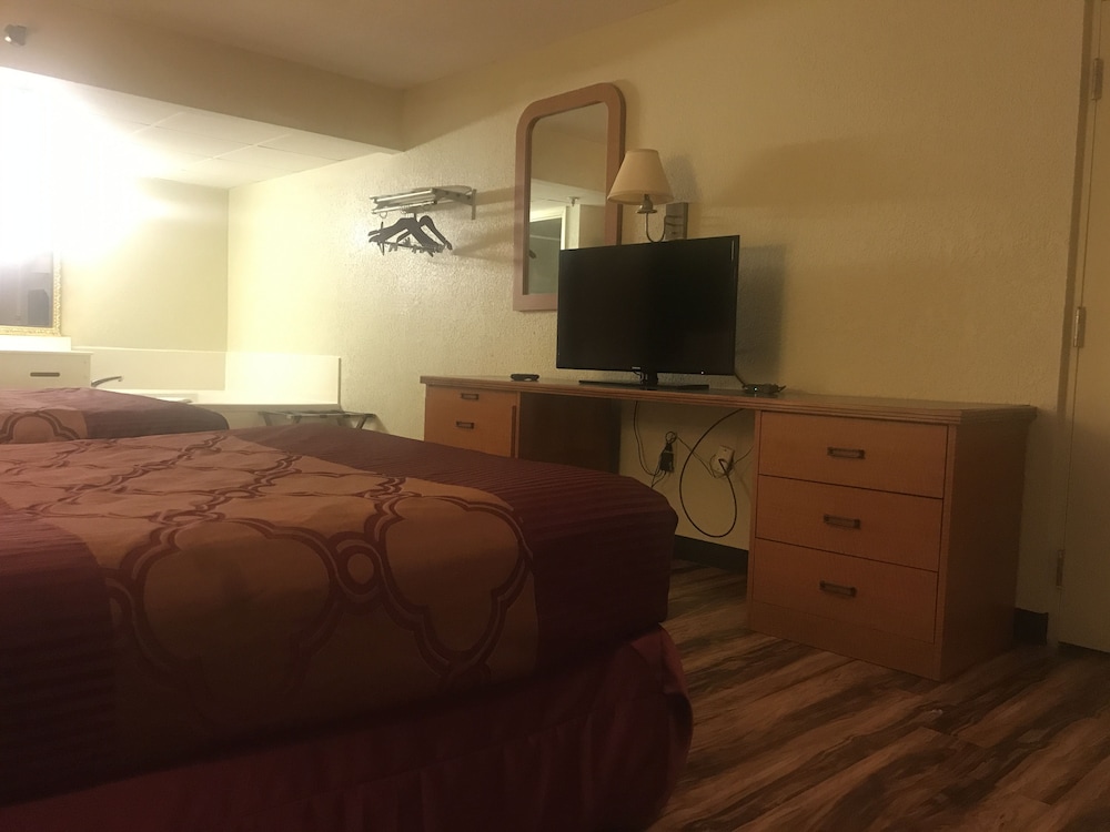 Bear Mount Inn & Suites - photo 23