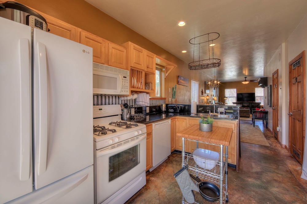 Cali Cochitta Vacation Rentals - photo 19
