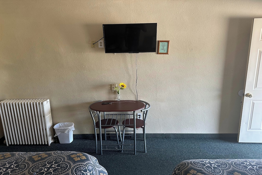 Love Hotels Murdo by OYO on Interstate 90 - photo 14