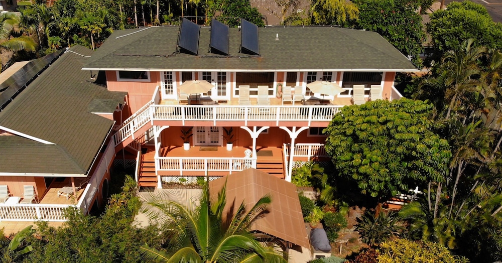 Maui Garden Oasis — Lahaina