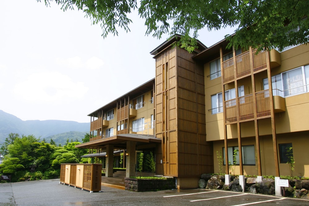 Mount View Hakone - carbon neutral hotel in Hakone