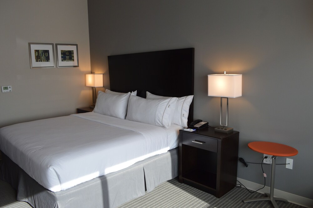 Holiday Inn Express & Suites Tulsa NE Claremore by IHG - photo 8
