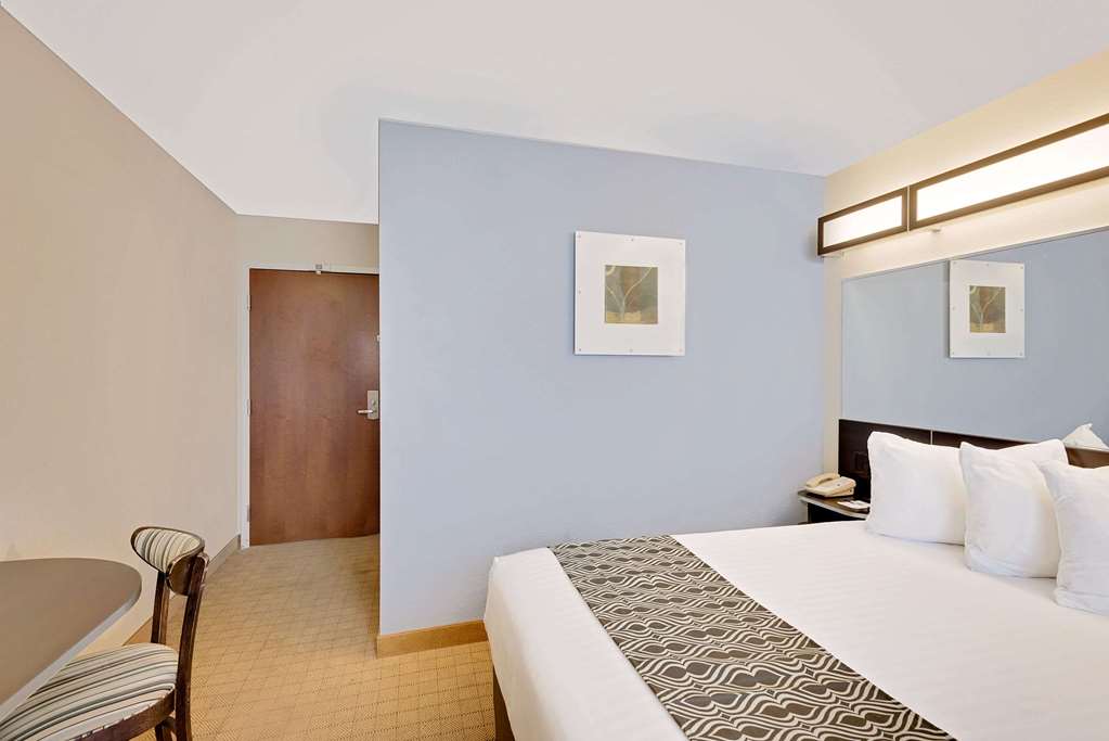 Microtel Inn & Suites by Wyndham Geneva - photo 10