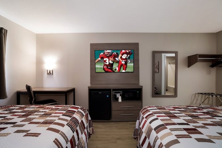 Super 8 by Wyndham Marston - photo 16