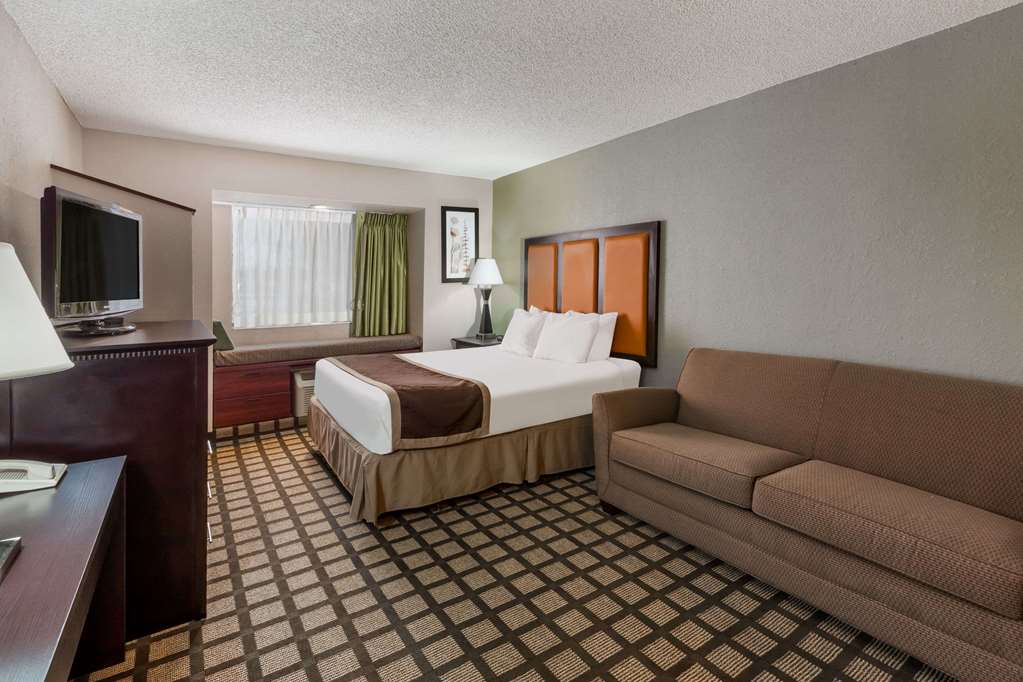 Baymont by Wyndham Gaylord - photo 6
