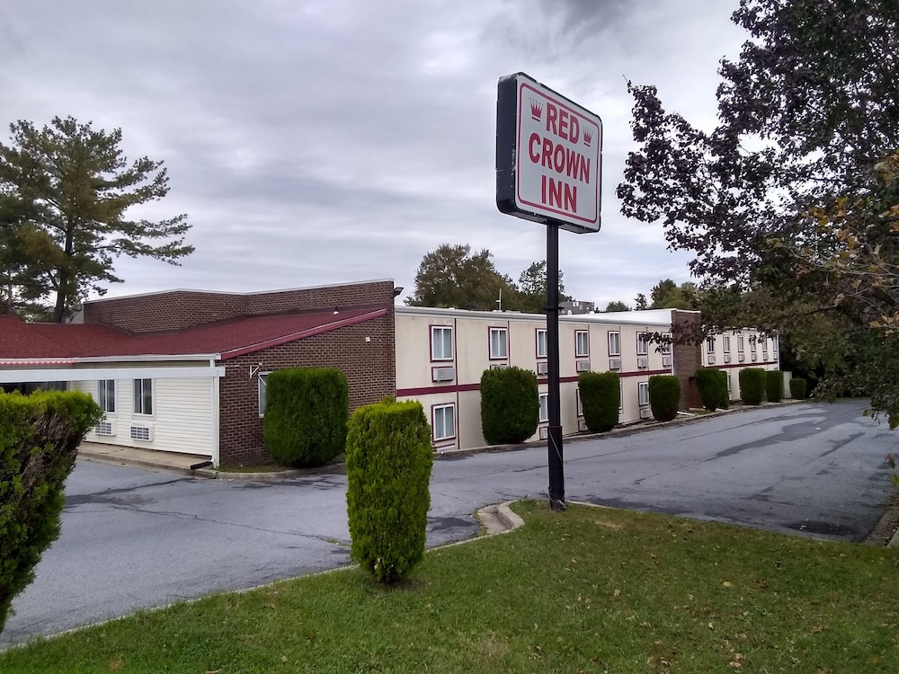 Red Crown Inn - carbon neutral hotel in Laurel