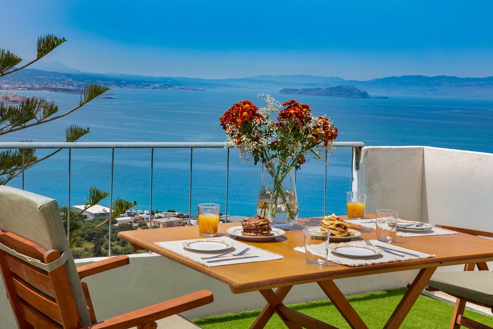 Sunset Home with sea view — 4-Star Luxury Hotel in Chania, Greece