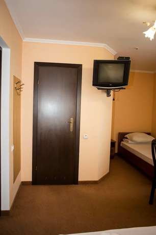Inkluz Hotel — Drohobych — photo 5