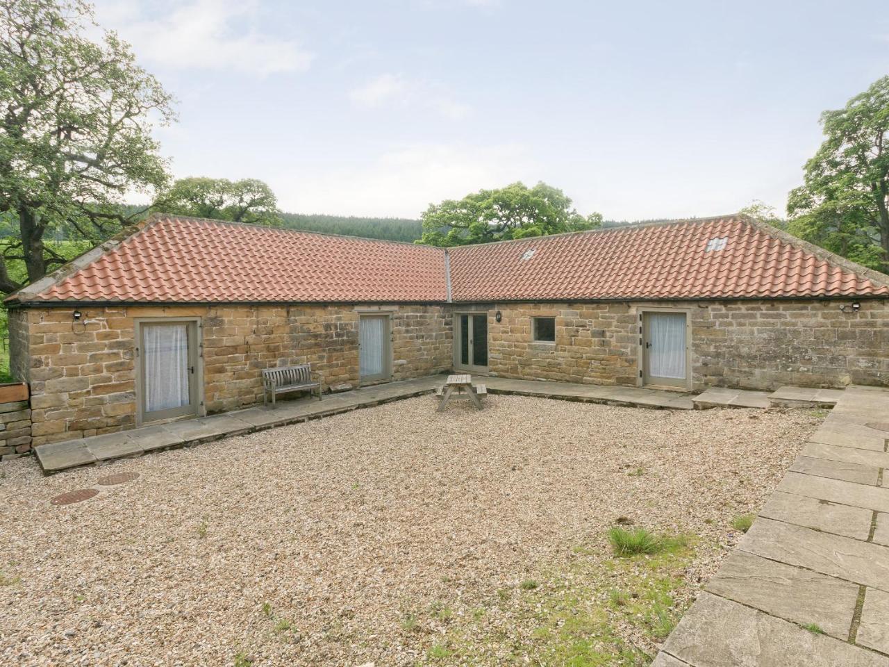 Westerdale Barn 27944 - last minute hotel in Whitby