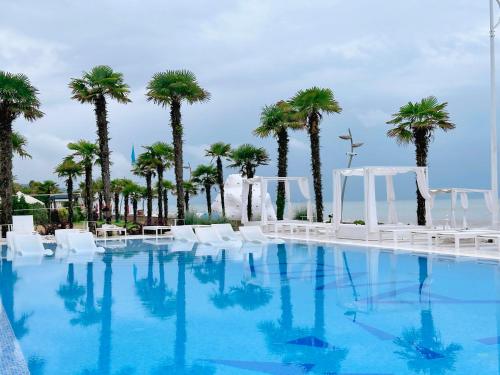 Dream Apartments in Oasis