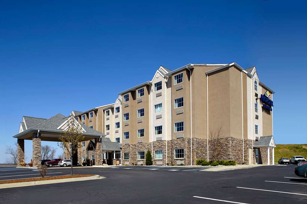 Microtel Inn & Suites By Wyndham New Martinsville - photo 2