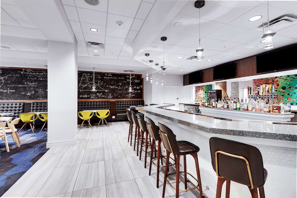 Embassy Suites by Hilton Raleigh Crabtree - photo 47