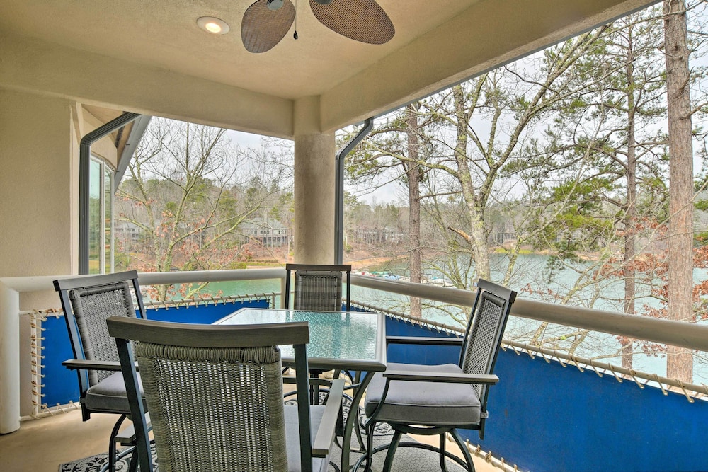 Lake Keowee Resort Condo Waterfront Balcony in Salem, United States