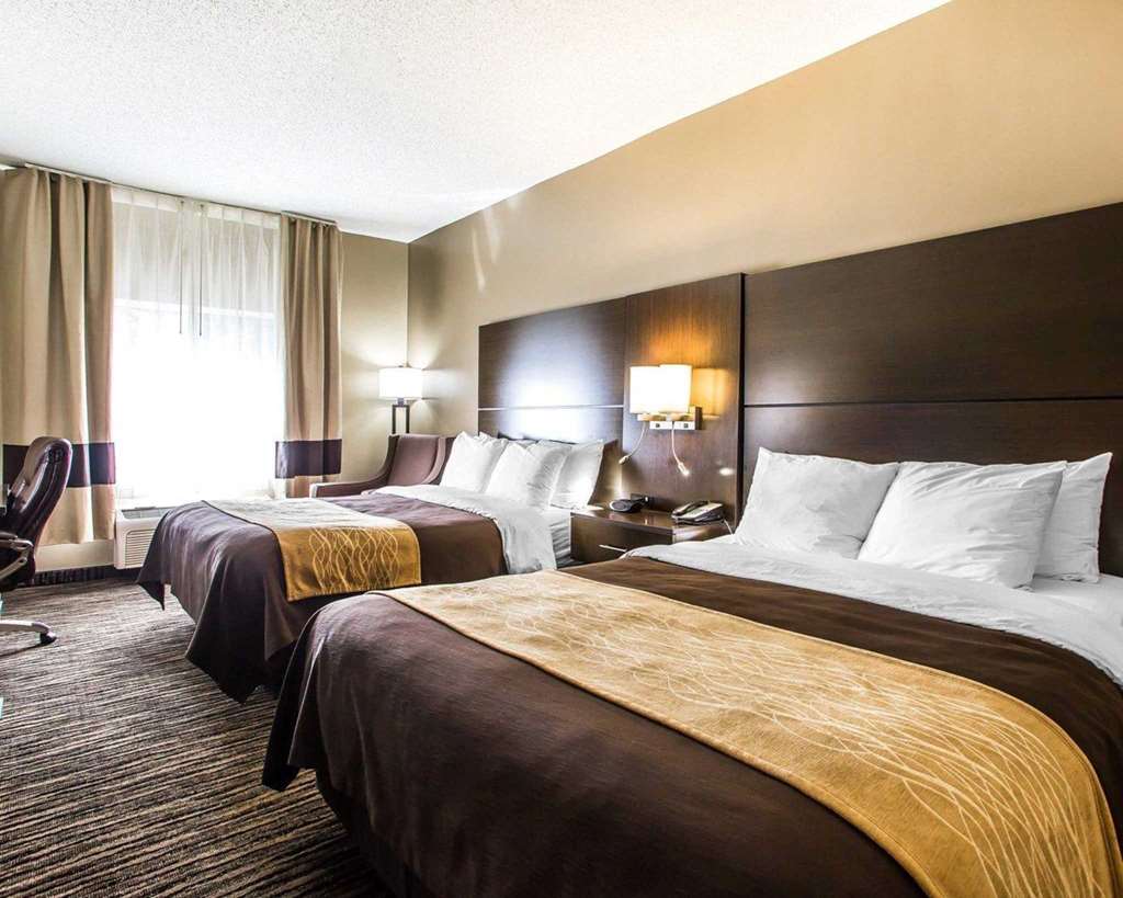 Quality Inn Dayton North Vandalia - photo 2