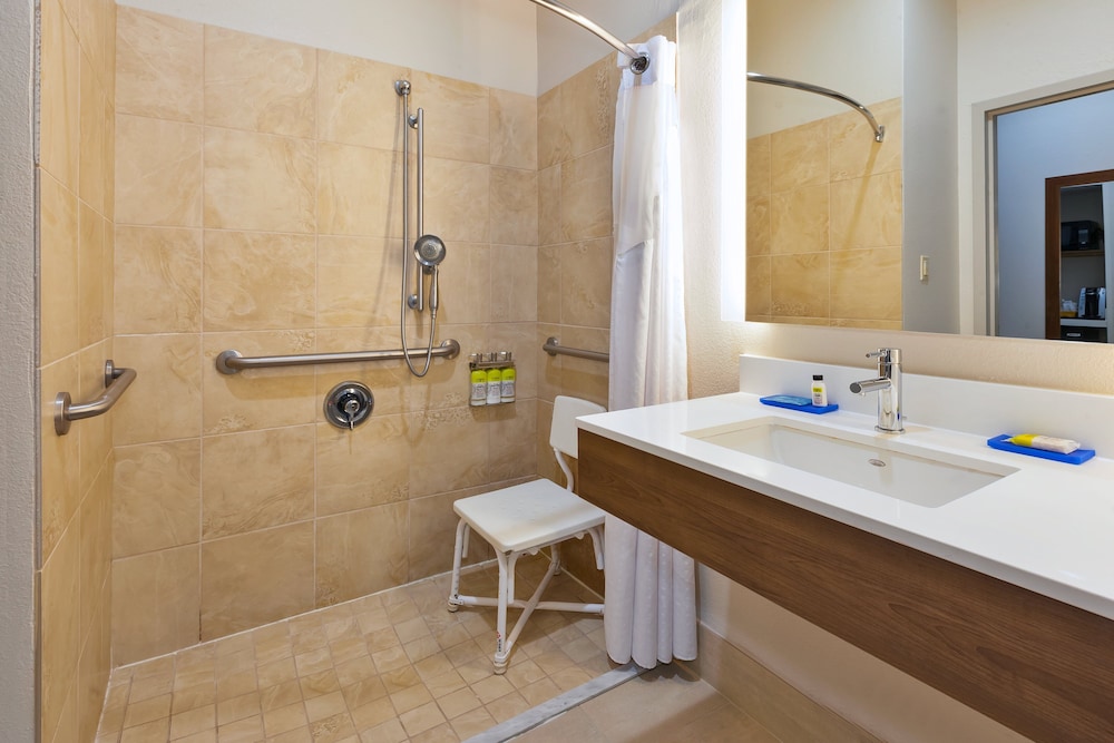 Holiday Inn Express & Suites Dayton South Franklin by IHG - photo 15
